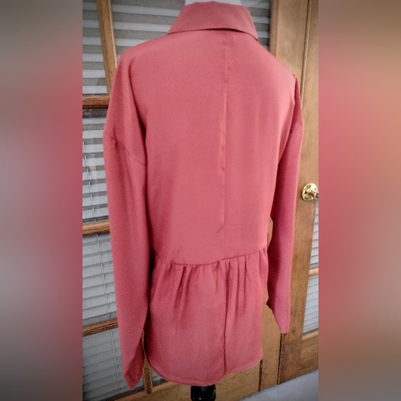 NWOT BCBGeneration Collared Button Up Blouse, Salmon, Medium, Perfect Condition! - Picture 4 of 11